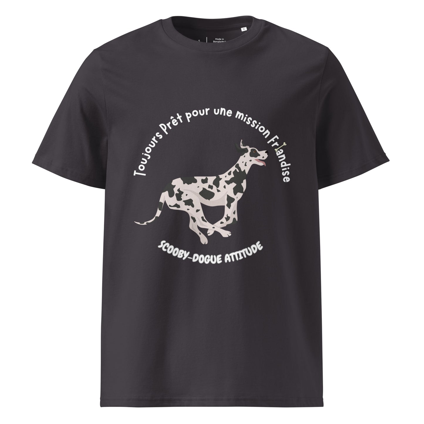 T-shirt 100% coton bio de couleur anthracite col rond manche courte avec un dogue allemand qui court avec inscription "Toujours Prêt pour une mission Friandise- Scooby-dogue Attitude"