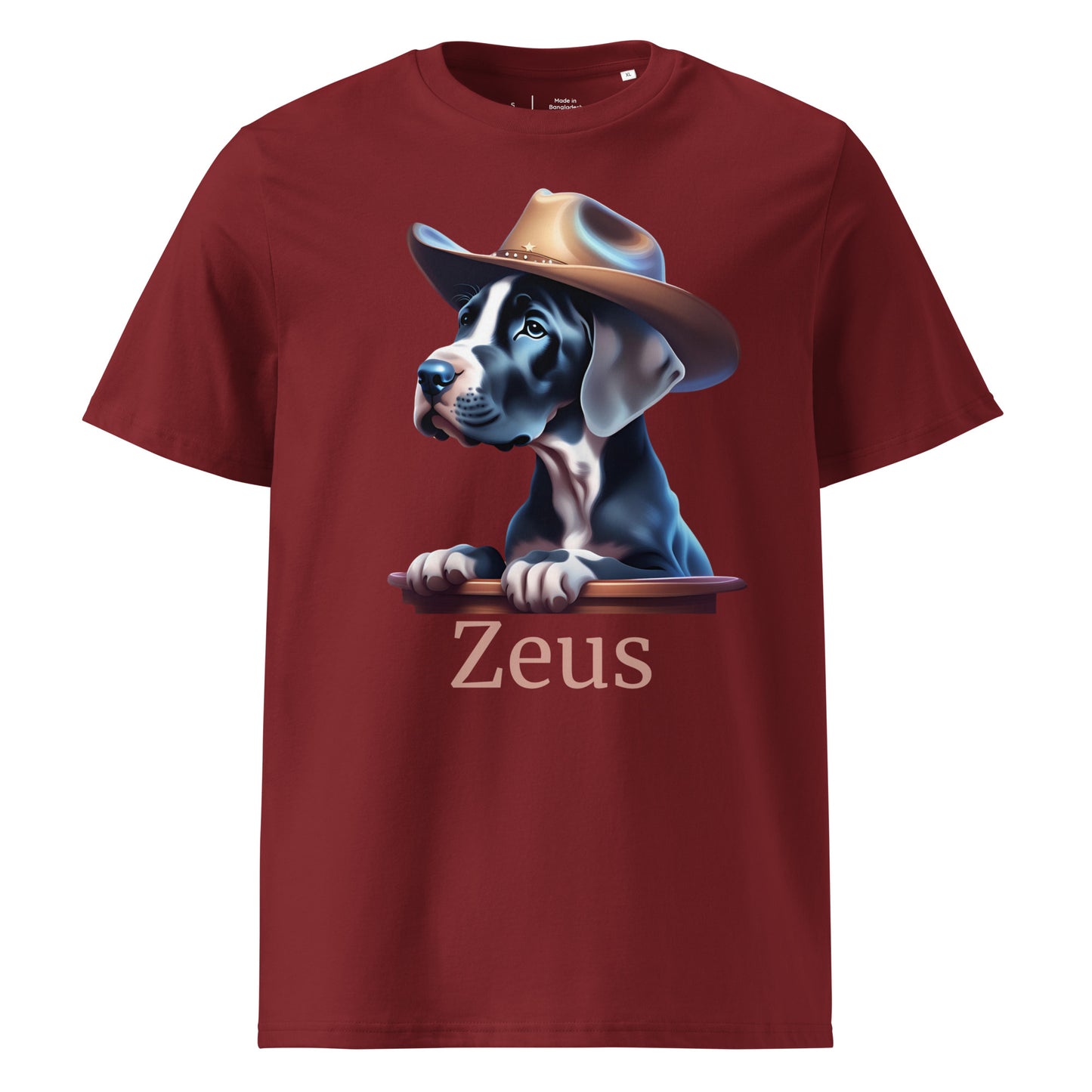 T-shirt brique en 100% coton bio avec manche courte et col rond avec un dessin de bébé dogue allemand avec un chapeau de cowboy avec personnalisation du nom de votre dogue