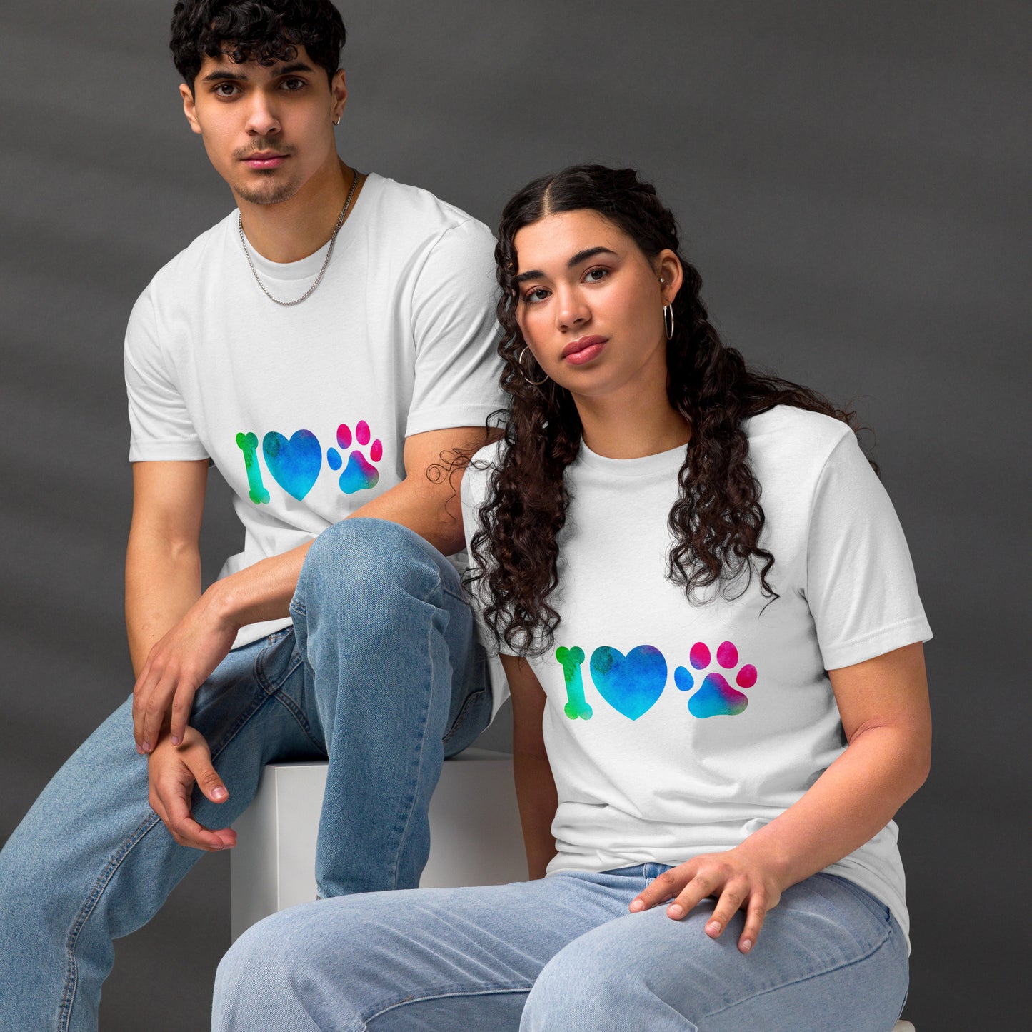 T-shirt unisexe blanc manche courte col rond avec écrit "I Love Dogs"