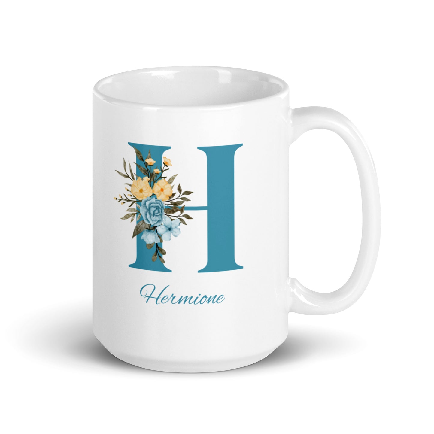 tasse blanche brillante 15 oz avec première lettre de votre prénom avec des jolies fleurs qui décorent la lettre avec votre prénom en dessous