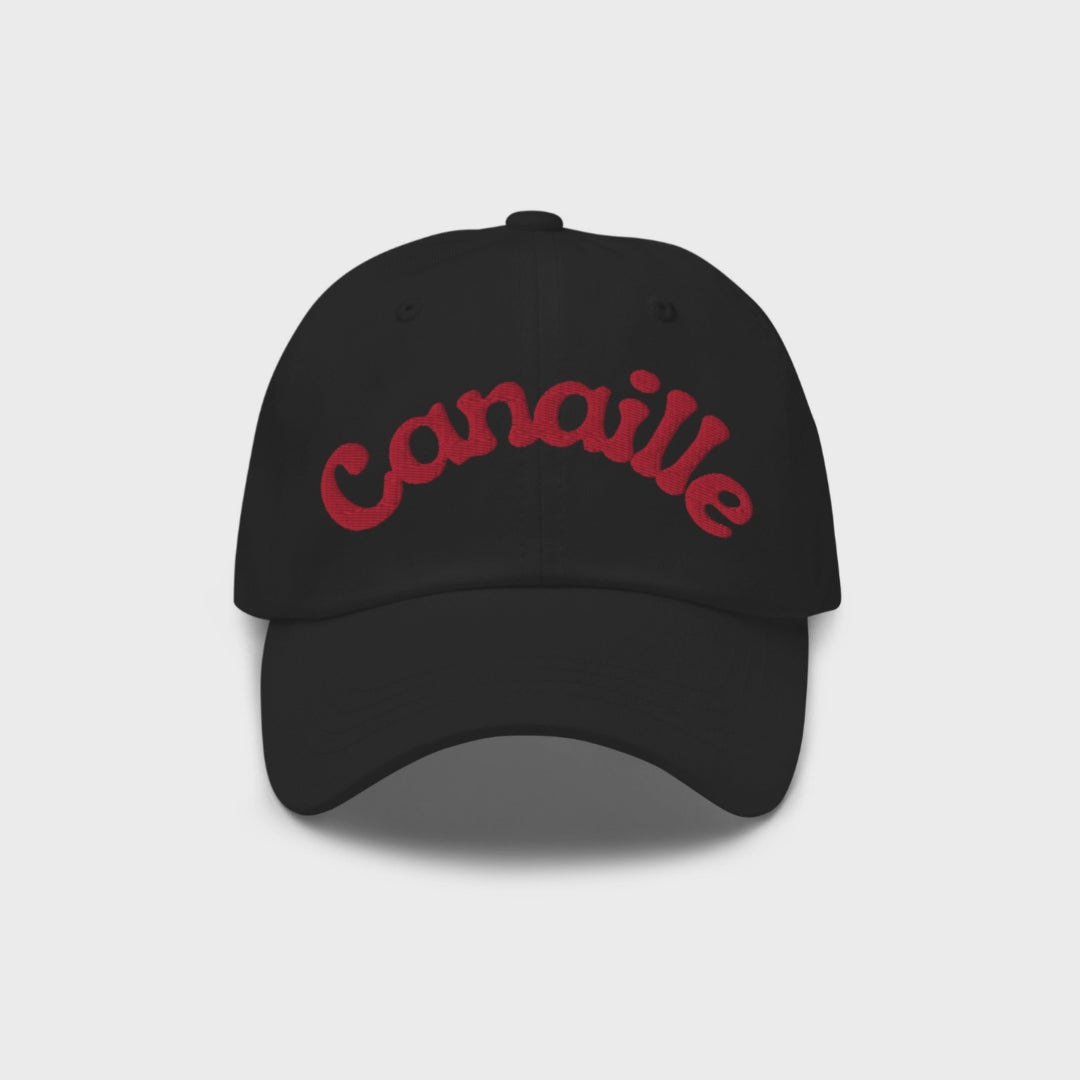 vidéo qui montre la casquette de droite, de gauche, de derrière