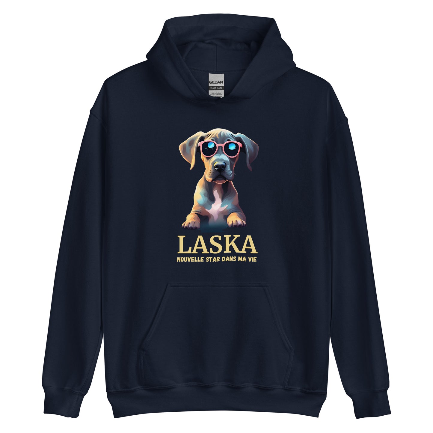 Sweat à capuche avec une poche devant de couleur bleu marine en coton comme dessin un dogue allemand avec des lunettes comme écriture "nouvelle star dans ma vie et une personnalisation avec le nom de son propre dogue
