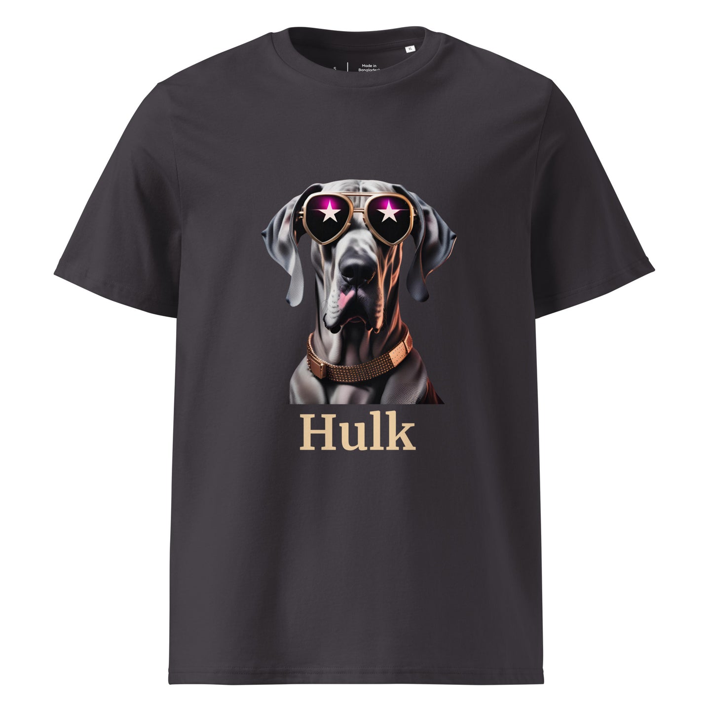 t-shirt de couleur anthracite  col rond manche courte dessin de dogue allemand avec des lunettes de soleil stylé et un collier en cuivre personnalisation avec le nom de votre dogue en dessous du dessin
