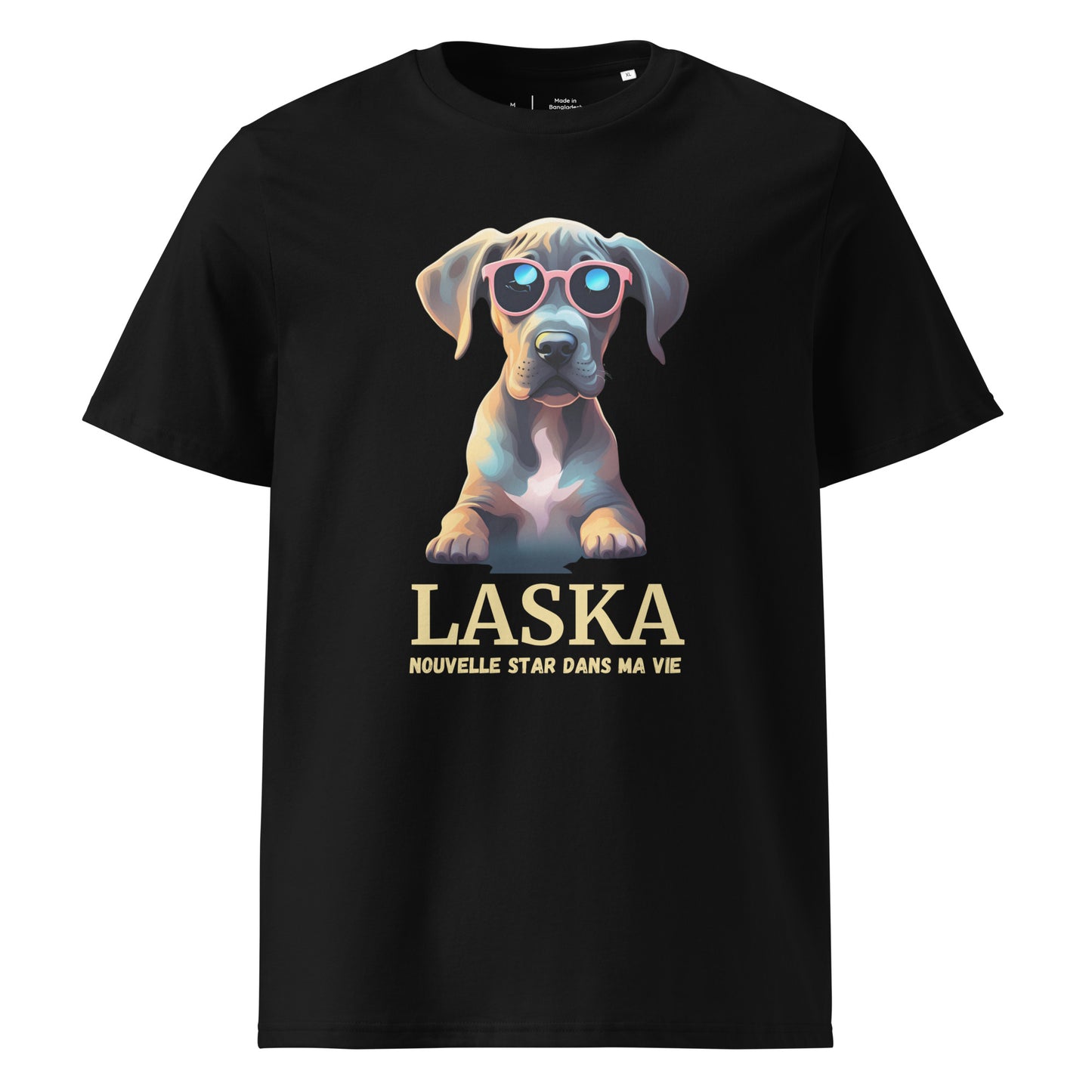 T-shirt adulte manche courte col rond de couleur noir avec comme dessin un dogue allemand, il est personnalisable avec le nom de votre chien, il y a aussi écrit en dessous de l'emplacement du nom du chien nouvelle star dans ma vie