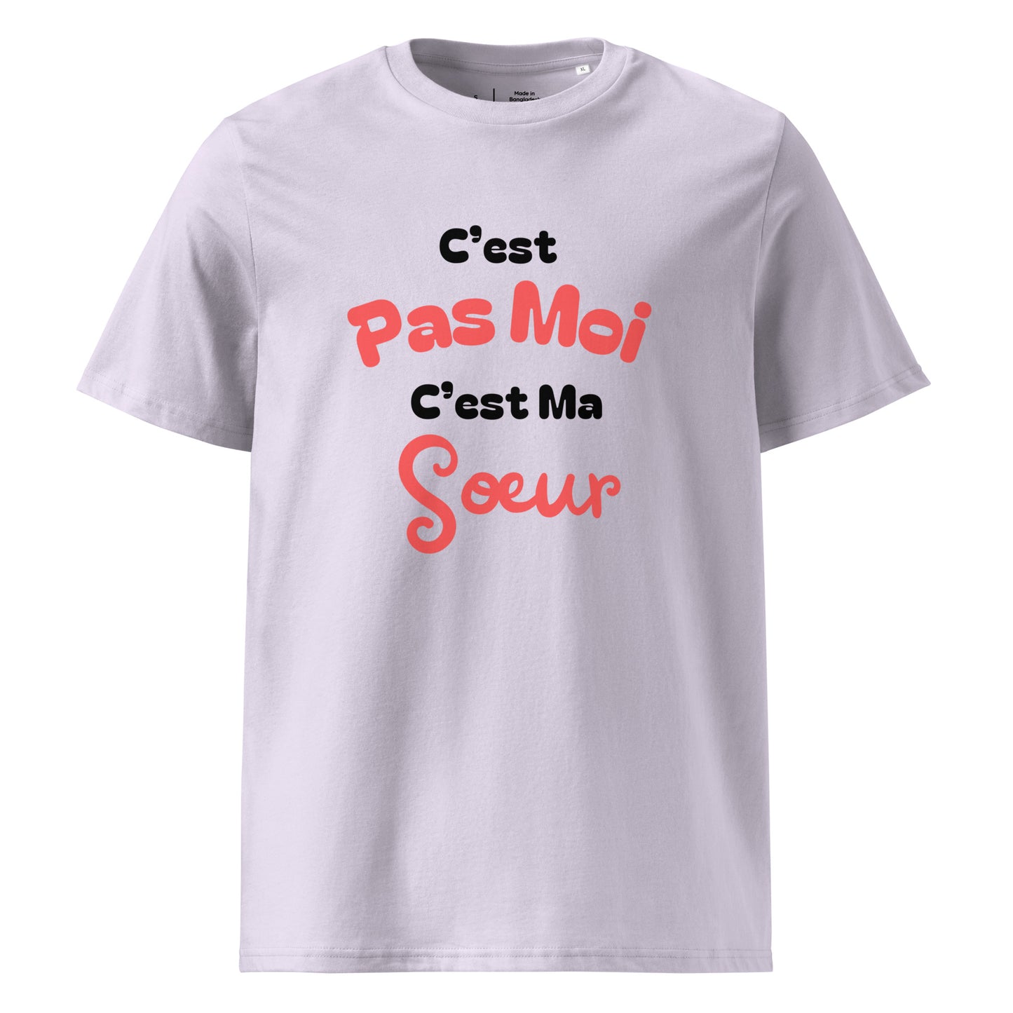 t-shirt lavande 100% coton bio manche courte col rond avec inscription "C'est pas moi c'est ma sœur" 