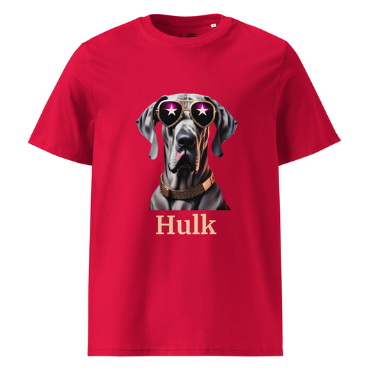 t-shirt de couleur rouge col rond manche courte dessin de dogue allemand avec des lunettes de soleil stylé et un collier en cuivre personnalisation avec le nom de votre dogue en dessous du dessin
