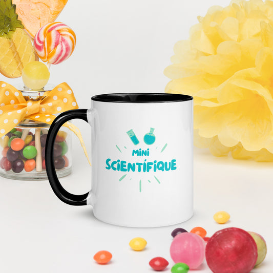 tasse blanche brillante en céramique 11 oz avec rebord, intérieur et poignée de couleur noir avec inscription "mini scientifique" 