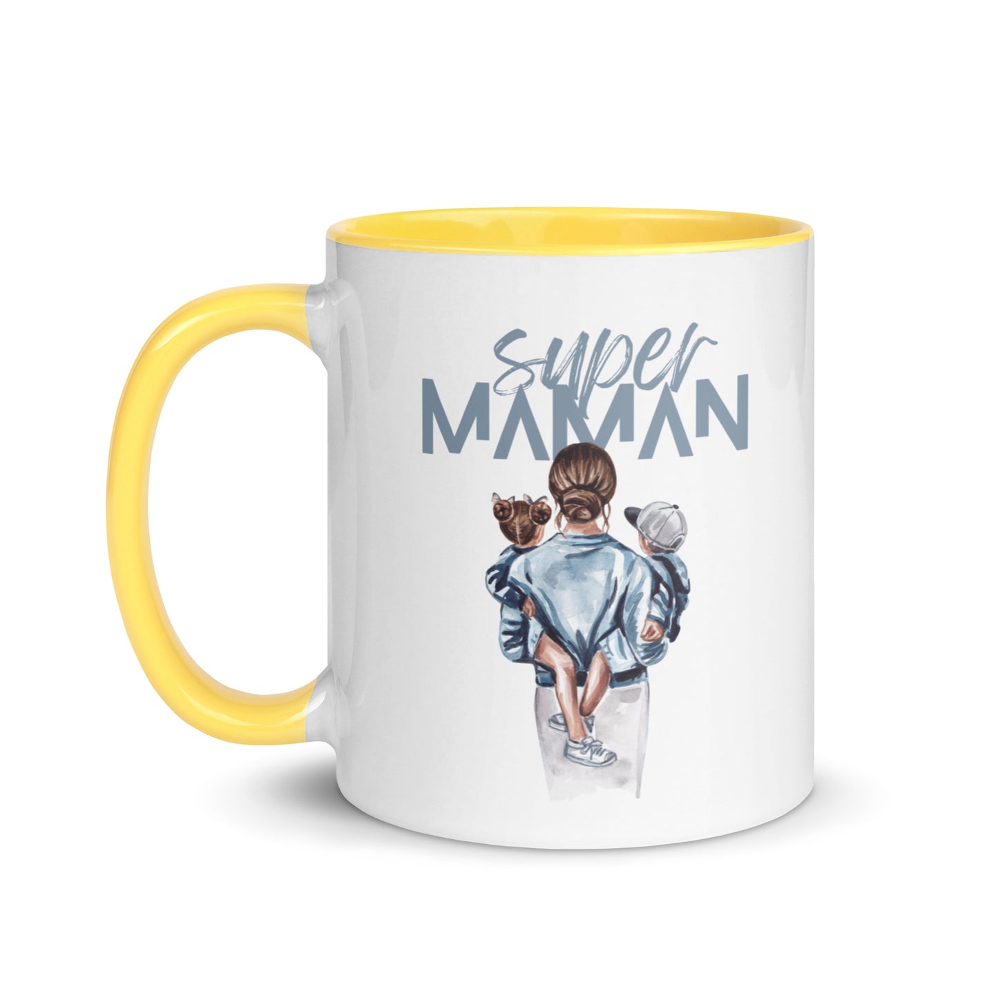 tasse blanche colorée intérieur et poignée jaune en céramique avec inscription Super Maman Avec le dessin d'une maman de dos portant deux enfants dans ses bras